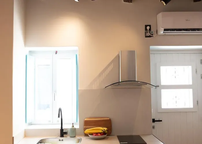 Arch House * Kimolos